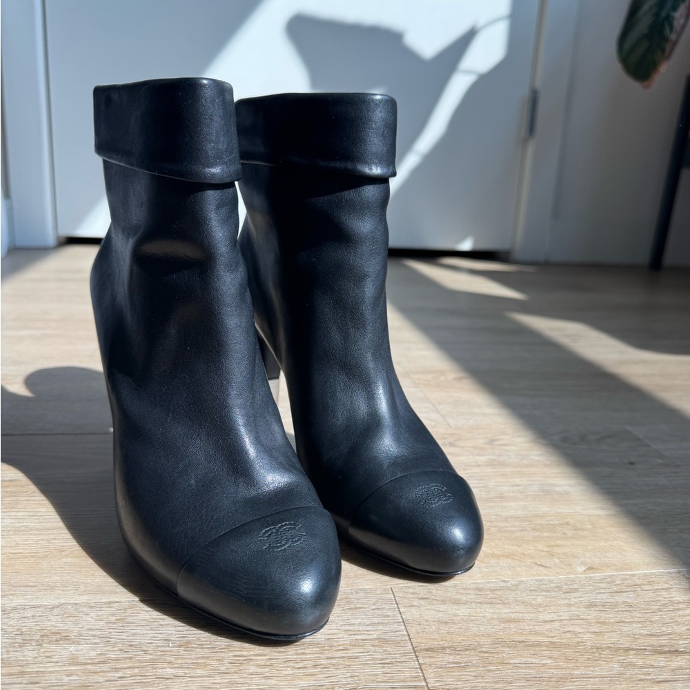 CHANEL Black Leather Heeled Boots